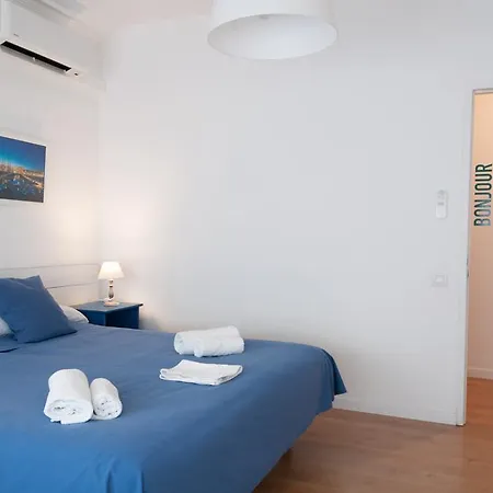 Blue 2* Barcellona