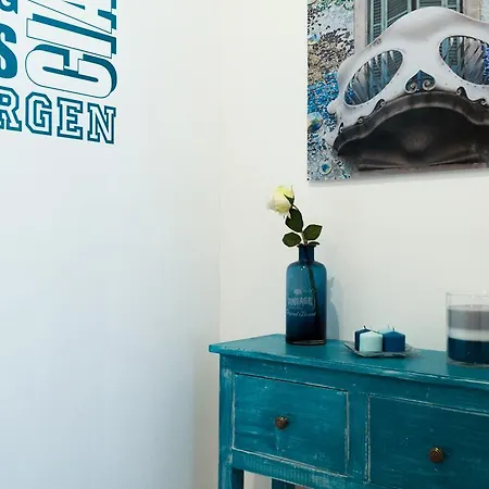 Blue Bed and breakfast